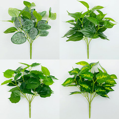 一本の造花の緑のロリは緑の植物の小さい草のプラスチックの花の生け花の緑の草の工事の家庭の仕切りの装飾品をシミュレーションします。