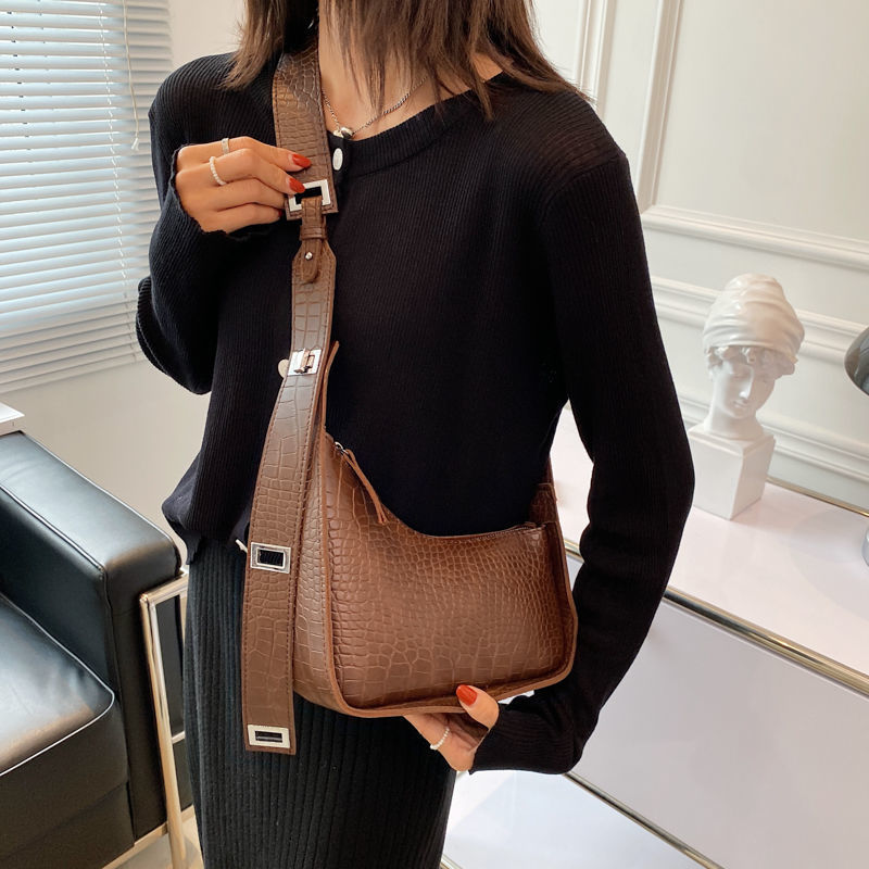Borsa a spalla donna a sella trendy elegante di grande capienza_voghion.com