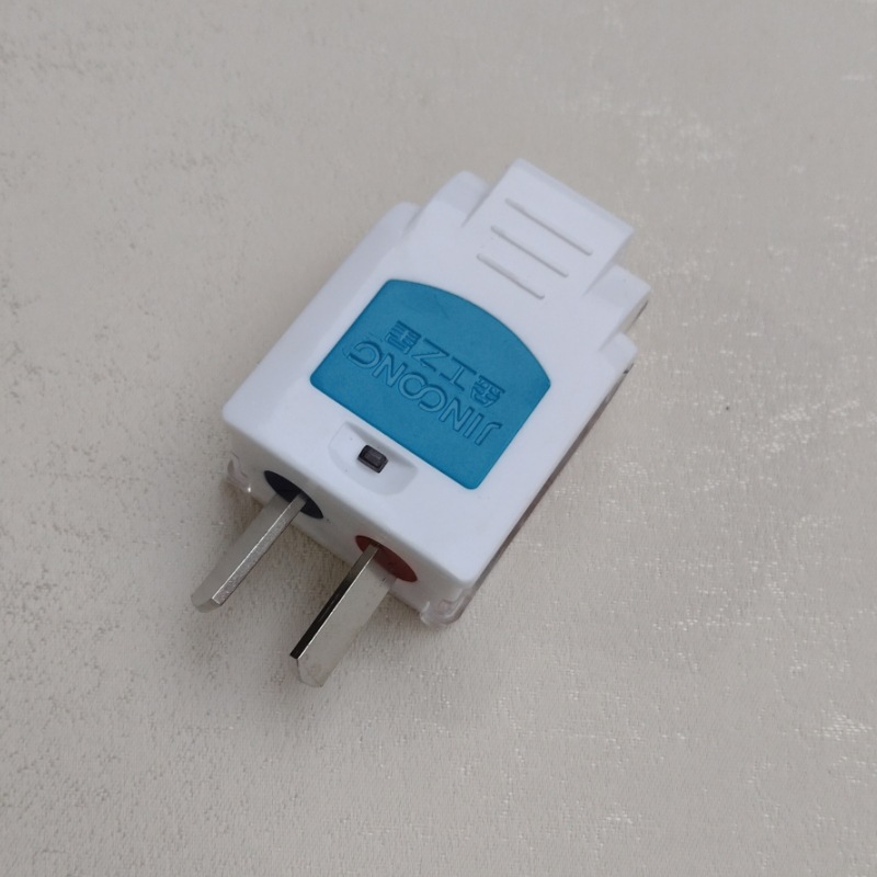 厂家直卖优质透明家用转动固定一体可锁插头铜片1.5接线插头