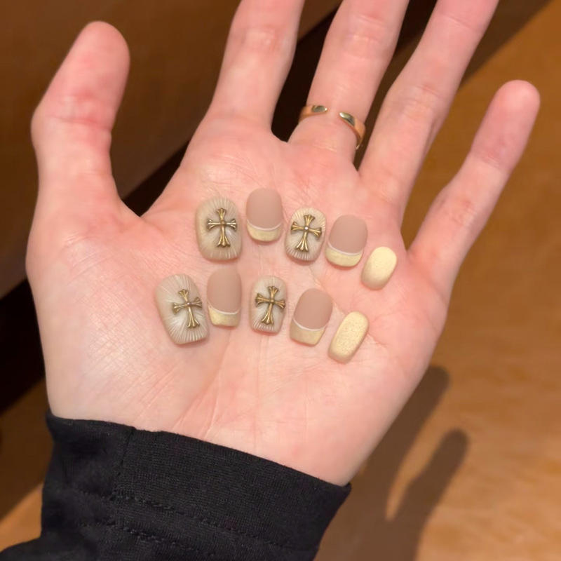 【Desert Island】Handmade Wearable Nails European and American Short Style High-End Matte Pink Metallic Nail Art Stickers Autumn