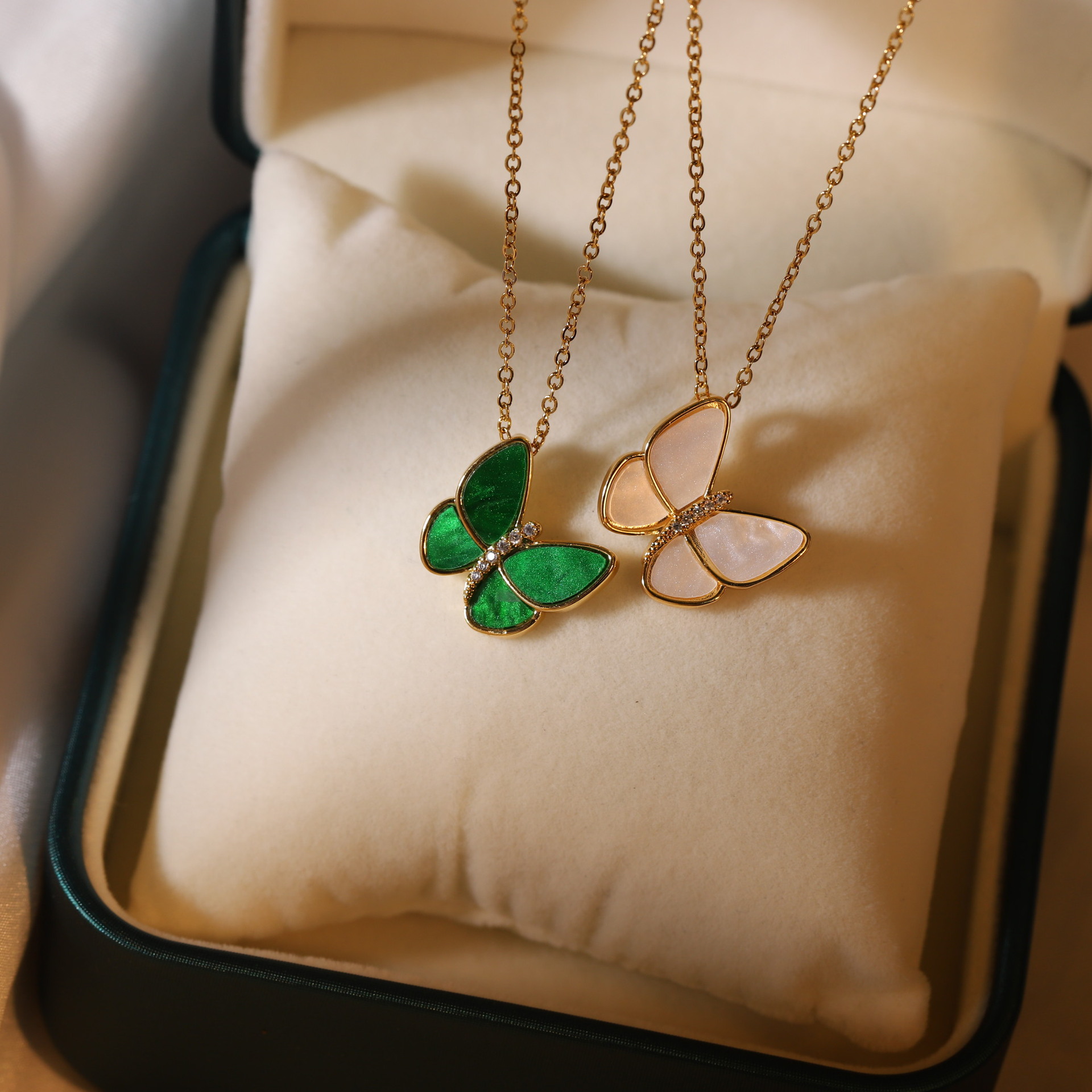 Fashion Butterfly Titanium Steel Inlay Zircon Pendant Necklace 1 Piece