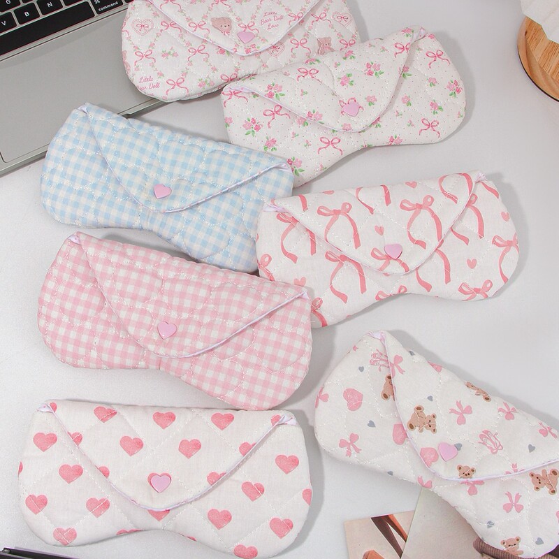 Ins-Style Korean-Style Handmade Fabric Heart-Shaped Glasses Pouch Storage Bag with Cotton Lining, Niche Heart-Shaped Glasses Case