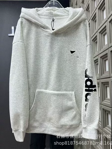 New autumn sword-themed sweatshirt, dopamine fashion, heavy embroidery, sequin design, stylish hoodie, couple's top, trendy