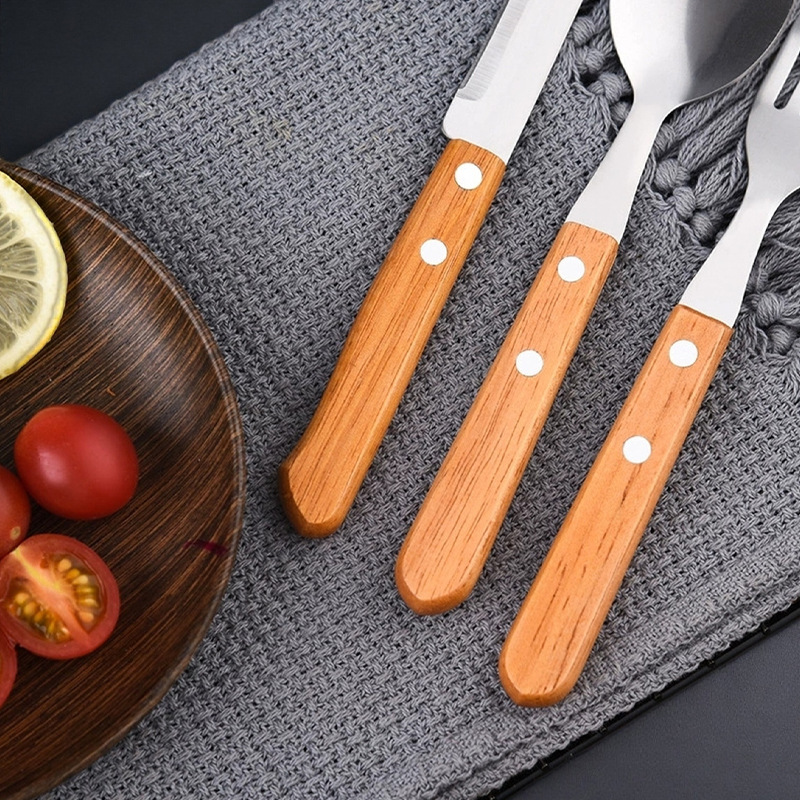 Cuchillo y tenedor de acero inoxidable explotador transfronterizo cubiertos occidentales cuchillo y tenedor de filete conjunto de sopas de sopa mango de madera de cinco piezas conjunto de cuchillo y tenedor afilado