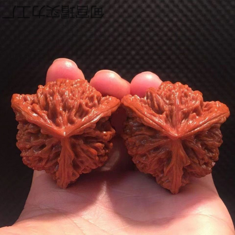 文玩桃核三棱核桃拼接的狮子大奔三道茎异型蛤蟆头麒麟纹