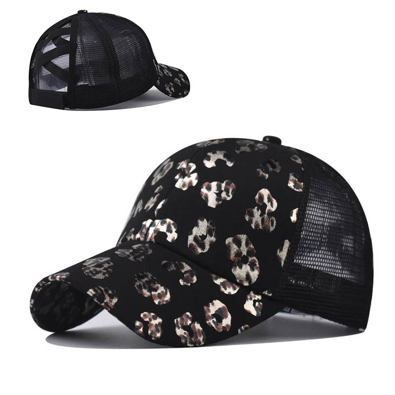 Women's Sweet Simple Style Leopard Curved Eaves Baseball Cap display picture 1