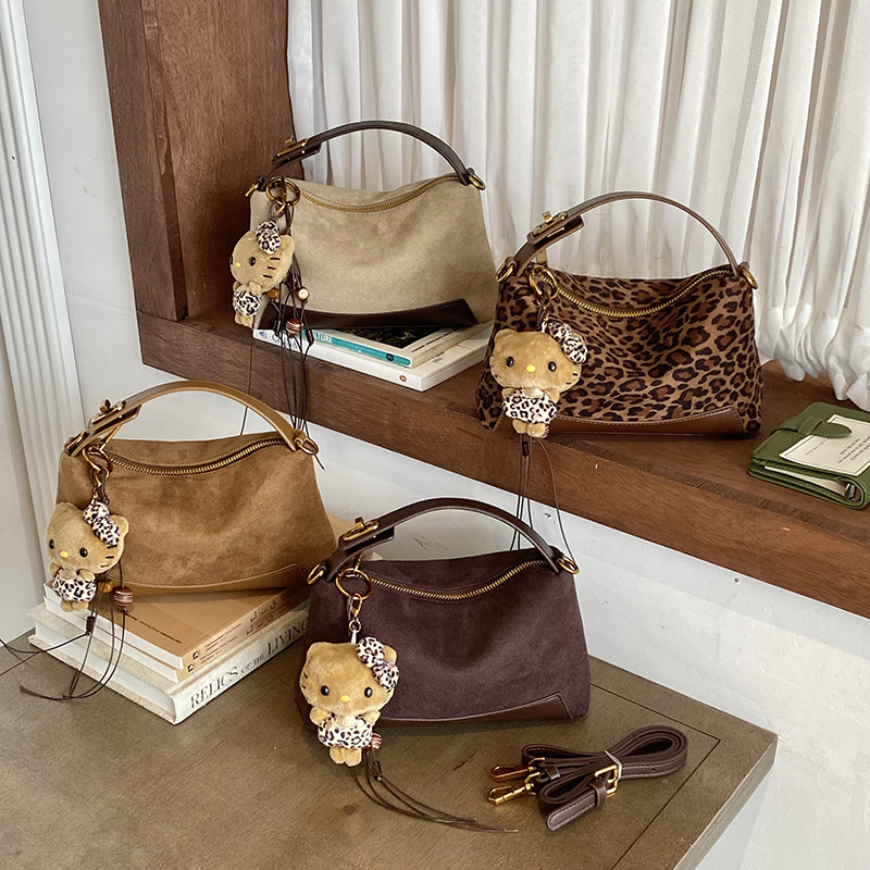Melard retro-style handbag, new fashion leopard print crossbody bag for women, matte finish, high-end feel, suitable for commuting Melard retro-style handbag, new fashion leopard print crossbody bag for women, matte finish, high-end feel, suitable for commuting