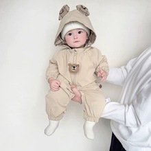 婴儿衣服宝宝连体衣幼哈衣爬服满月百天春秋季冲锋衣外出小熊耳朵