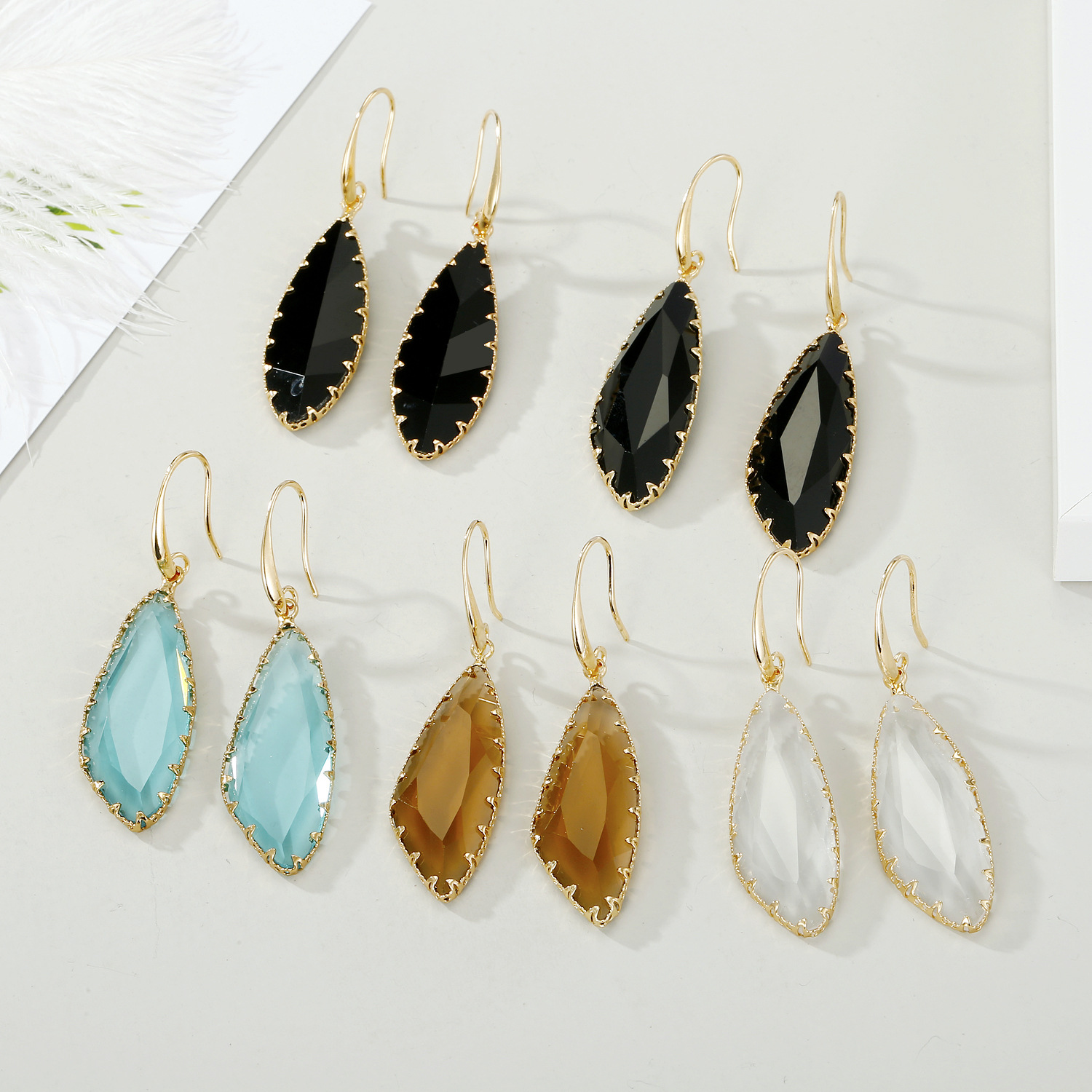 Fashion Geometric Long Water Drop Crystal Earrings display picture 1