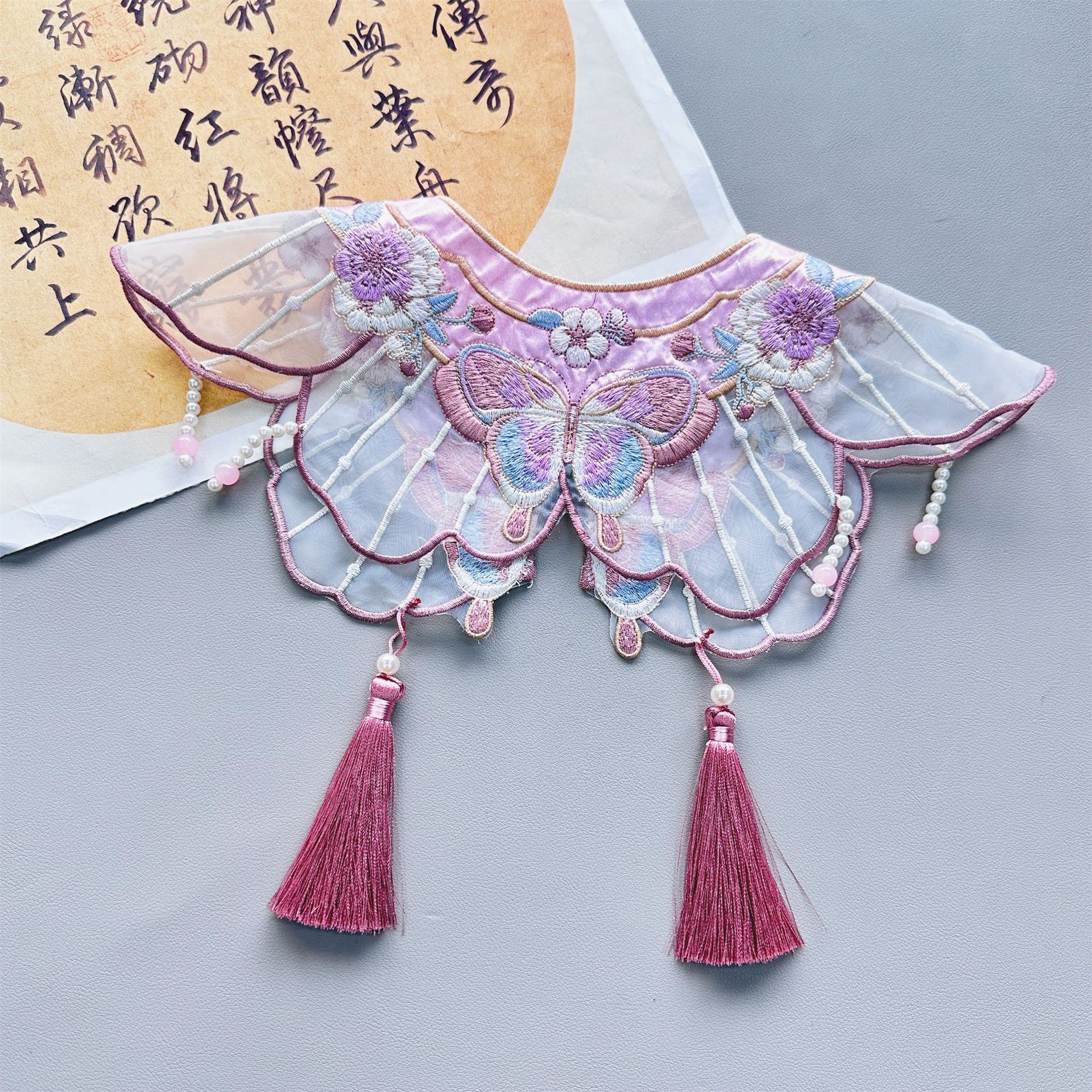 Mariposa para niños vestido chino hombro nublado vestido de caballo accesorios de decoración exterior collar falso bordado collar de perla pequeño chal