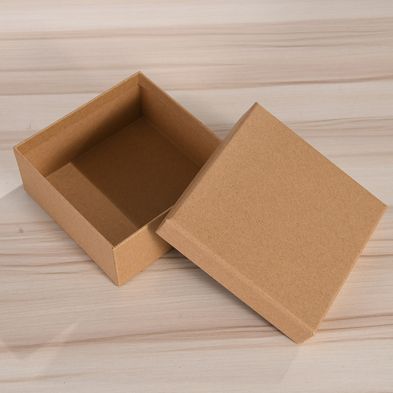 Caja de papel kraft de 13*13*5.5cm; Estilo tapa y base