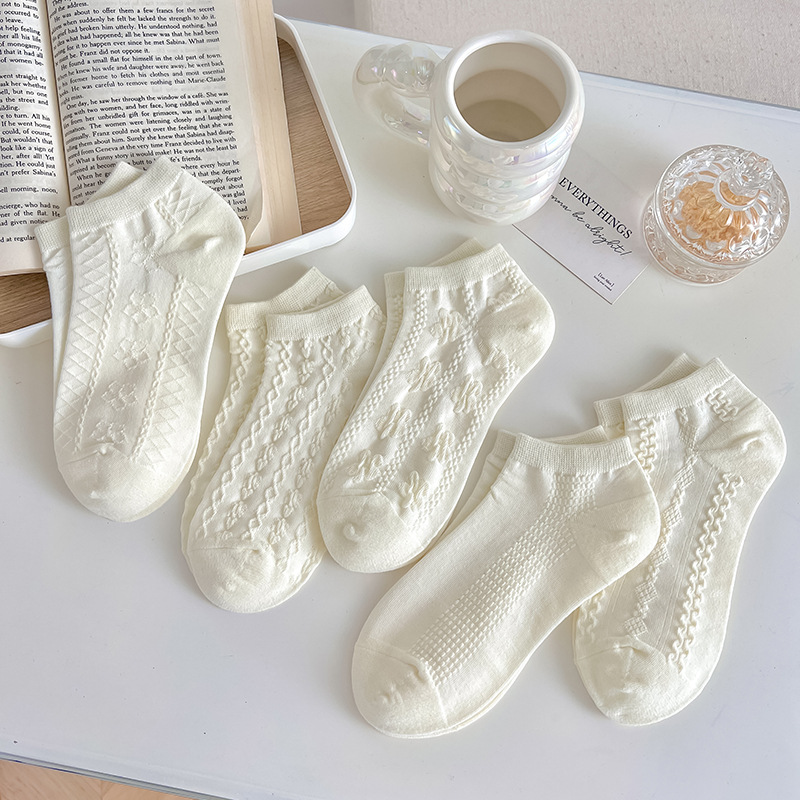 Rice White JK Socks Women's Shallow Mouth Spring and Summer Thin Ins Trendy Cute Japanese Embossed Boat Socks Solid Color Twist Cotton Socks