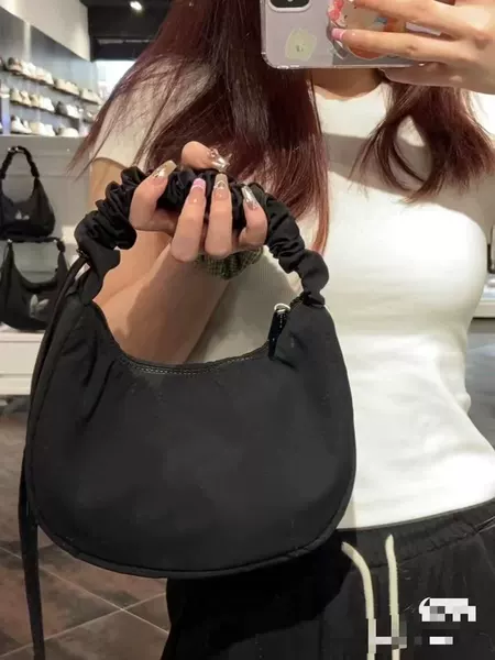 2024 Adidas Same Style Trefoil Cloud Bag Pleated Underarm Bag Unisex Fashion Sports Shoulder Crossbody Handbag