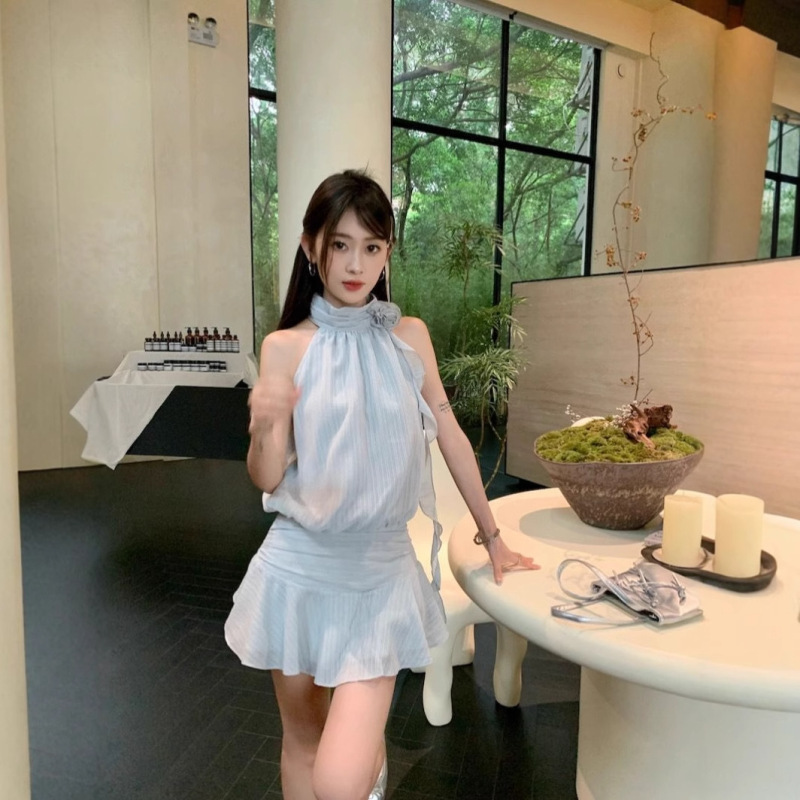 Travel Neck dress Women's Summer Sleeveless Short Skirt Sense French Style Hot Girl Design Sense Elegant Striped Blue Skirt Travel Neck dress Women's Summer Sleeveless Short Skirt Sense French Style Hot Girl Design Sense Elegant Striped Blue Skirt