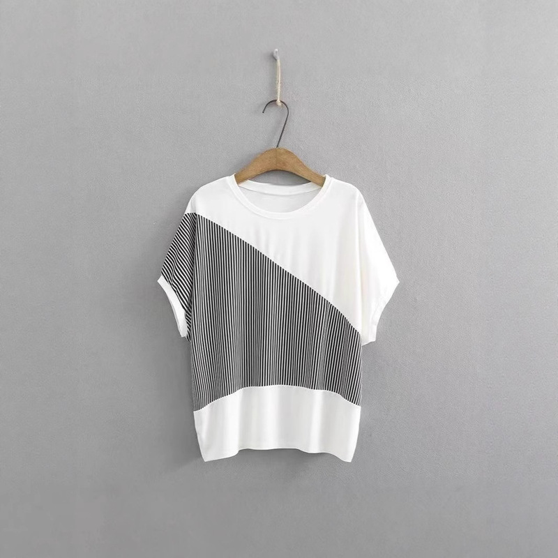 2026 New Casual Plus-Size Outerwear Patchwork Pullover Slimming Top for Women Summer Round Neck Batwing Sleeve T-Shirt for Women