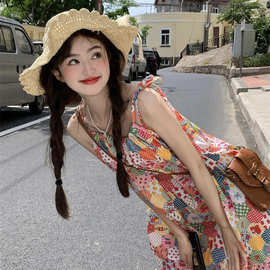 碎花吊带连衣裙女夏季新款甜美减龄独特超好看拼接花边长裙子