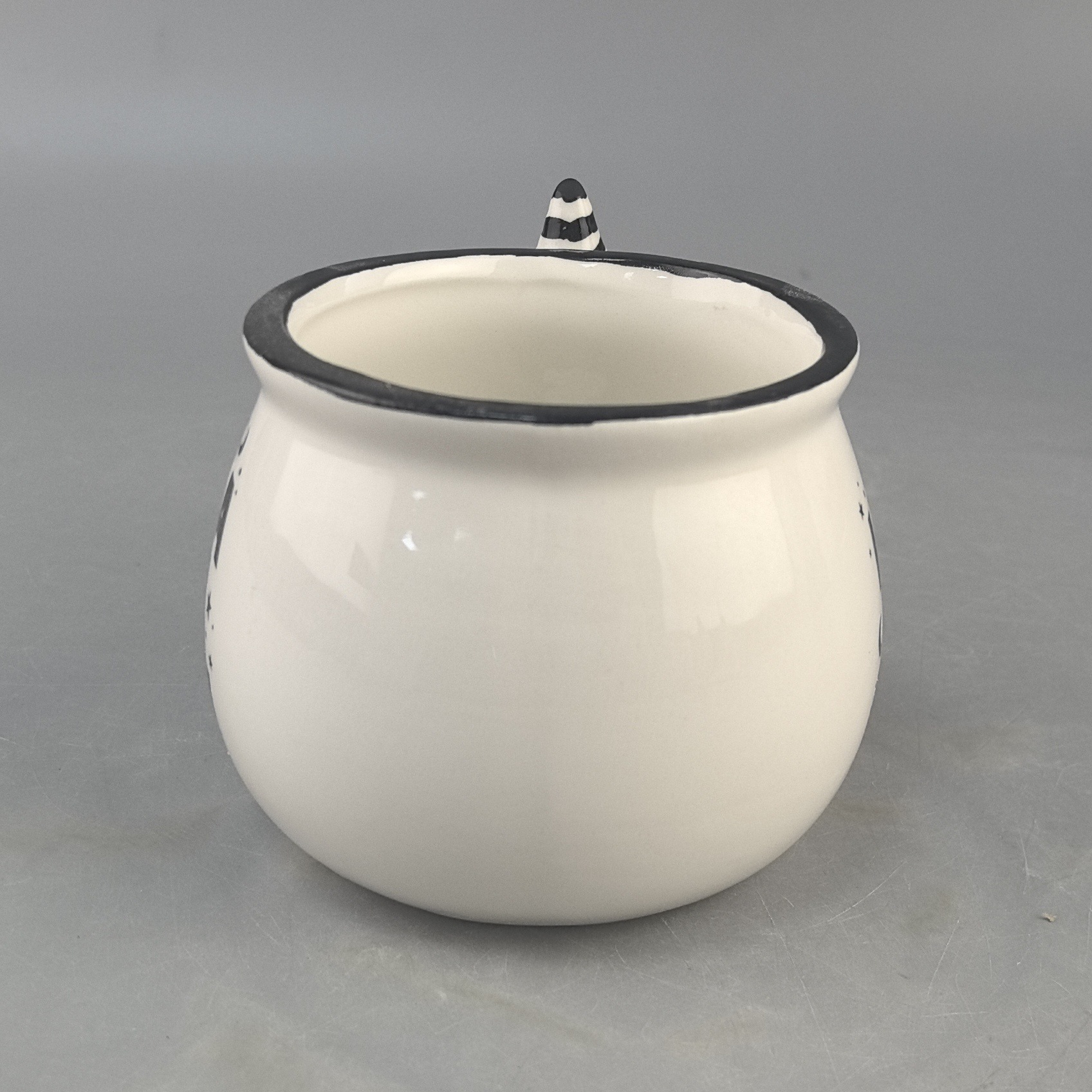 Taza de cerámica de Halloween Taza de caldera Sombrero de bruja Mango de fantasma lindo Festival de fantasmas Taza de bruja Ideas