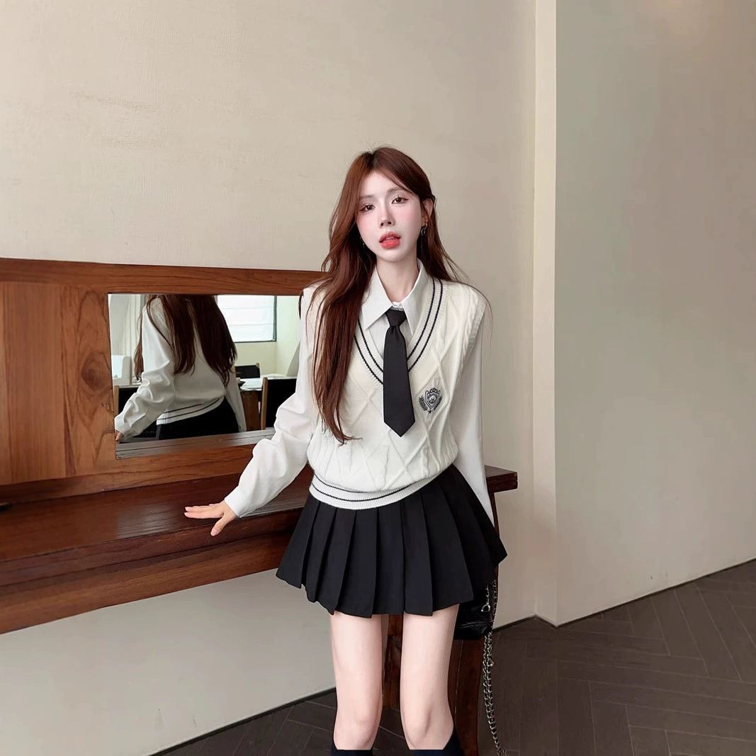 Академическая одежда стиль трикотажный жилет женский 2024 новый длинный рукав белая рубашка