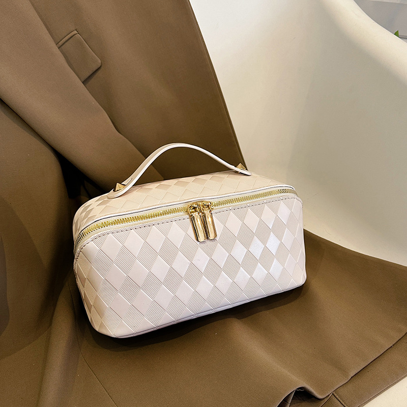 밀크 쉐이크 화이트 (업그레이드 된 하단 스티칭)