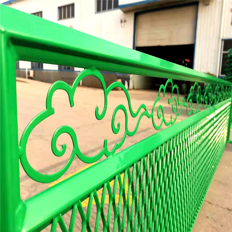 【工厂自营】高速防眩网 logo装饰防眩网 钢板网隔离栅中央隔离带