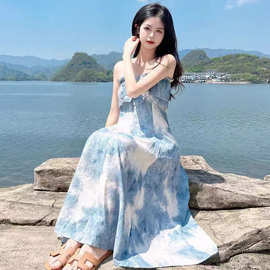 新款连衣裙女收腰显瘦水墨画晕染吊带小个子甜美在逃公主仙女裙子