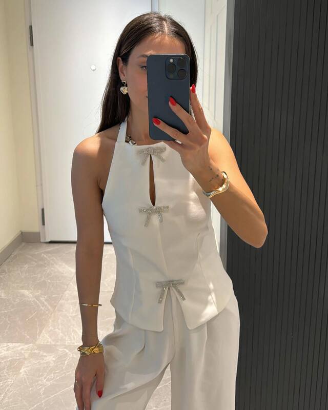 European and American Style Women's Clothing Cross-Border New French Fashion Slim Elegant Jewelry Bow Decoration Sexy Halter Neck Top European and American Style Women's Clothing Cross-Border New French Fashion Slim Elegant Jewelry Bow Decoration Sexy Halter Neck Top