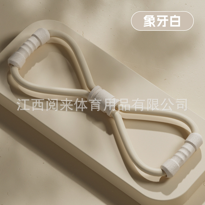 新型の八の字のひもの男女は肩をつけて背中の美の背中を練習します。|undefined