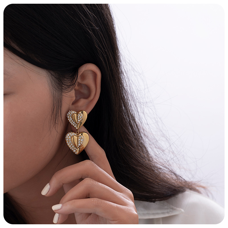 Tina transfronteriza retro dorado estilo europeo y americano amor zircón pendientes de diseño femenino exagerado pendientes de estilo retro