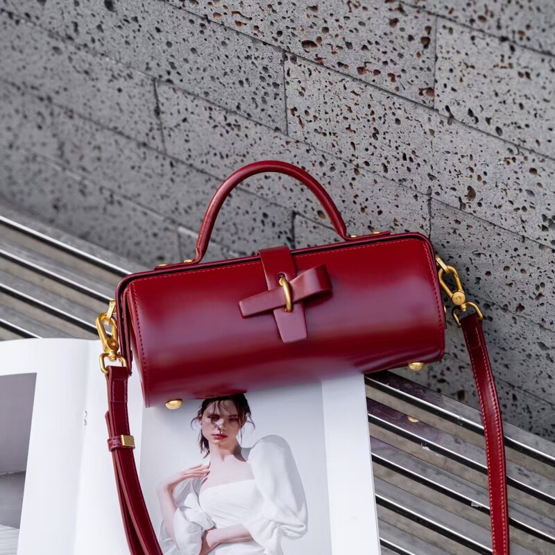 Niche Design French Genuine Leather Handbag for Women 2025 New Style Simple Commuter Crossbody Pillow Bag High Quality Women's Bag