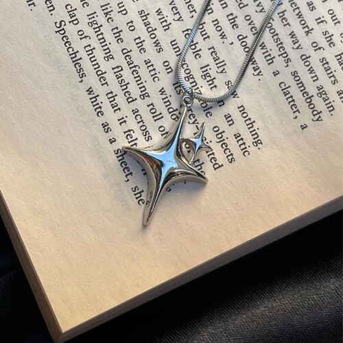 New Sweet and Cool Y2K Spicy Girl Double Star Cross Necklace, Instagram Hip-Hop Style Women's Sweater Chain, Titanium Steel Cool Wind Couple Accessories