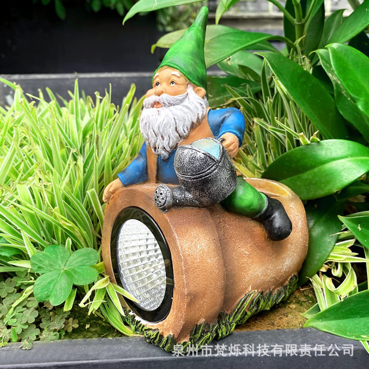 树脂小矮人浇水