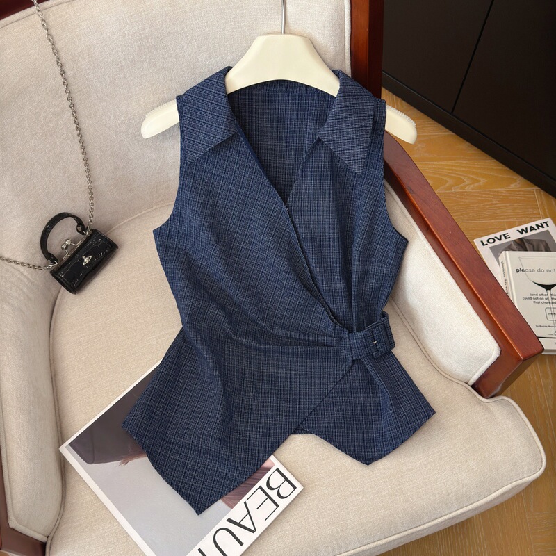 Real Shot of Stylish Slim-Fit Plaid Sleeveless Shirt for Women, New Summer Style, Waist-Cinching, Elegant, Versatile, Tie-Up, Irregular Top Real Shot of Stylish Slim-Fit Plaid Sleeveless Shirt for Women, New Summer Style, Waist-Cinching, Elegant, Versatile, Tie-Up, Irregular Top