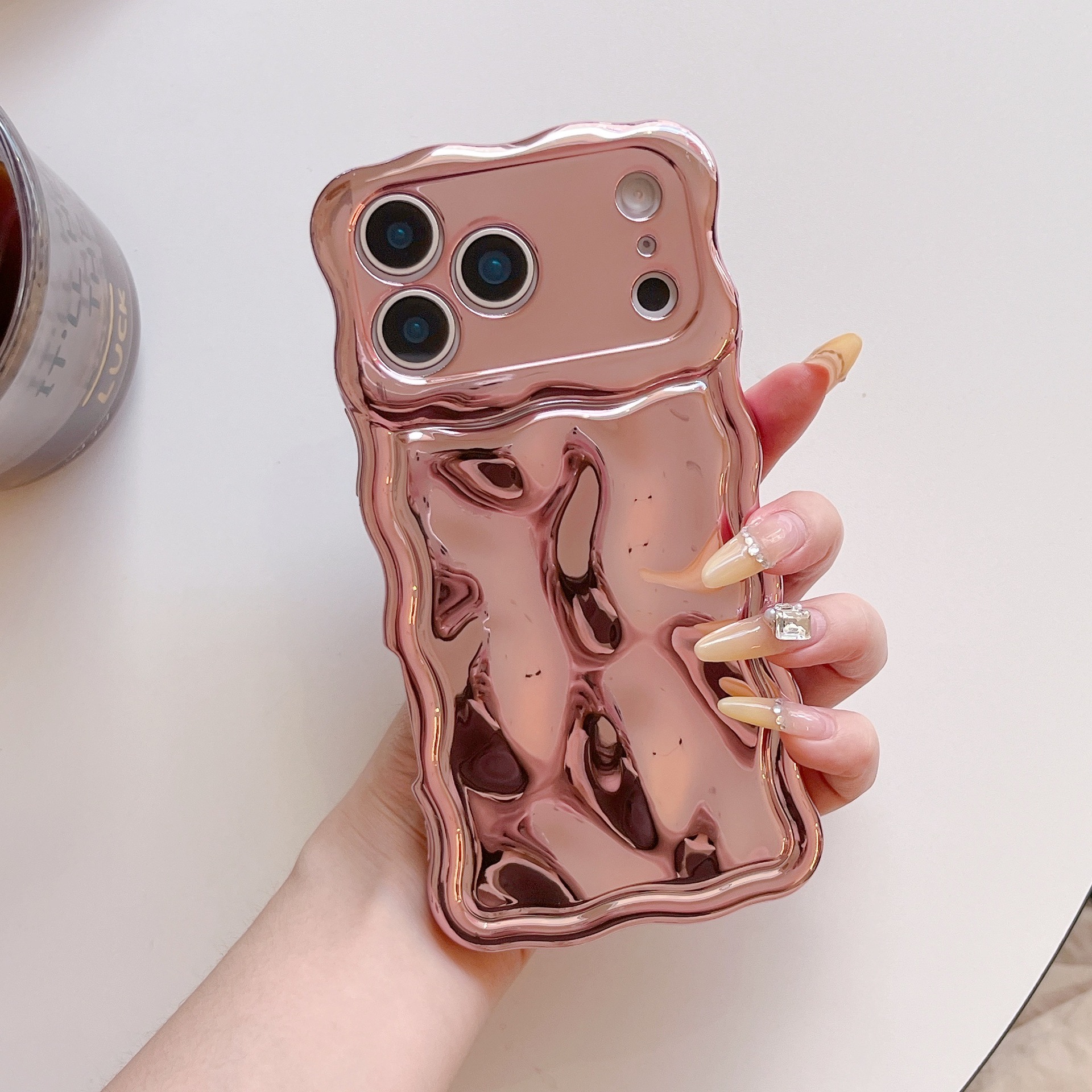 E478517E-FA16-4F7D-9D70-72C9F2