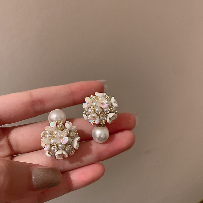 Earrings Image 4
