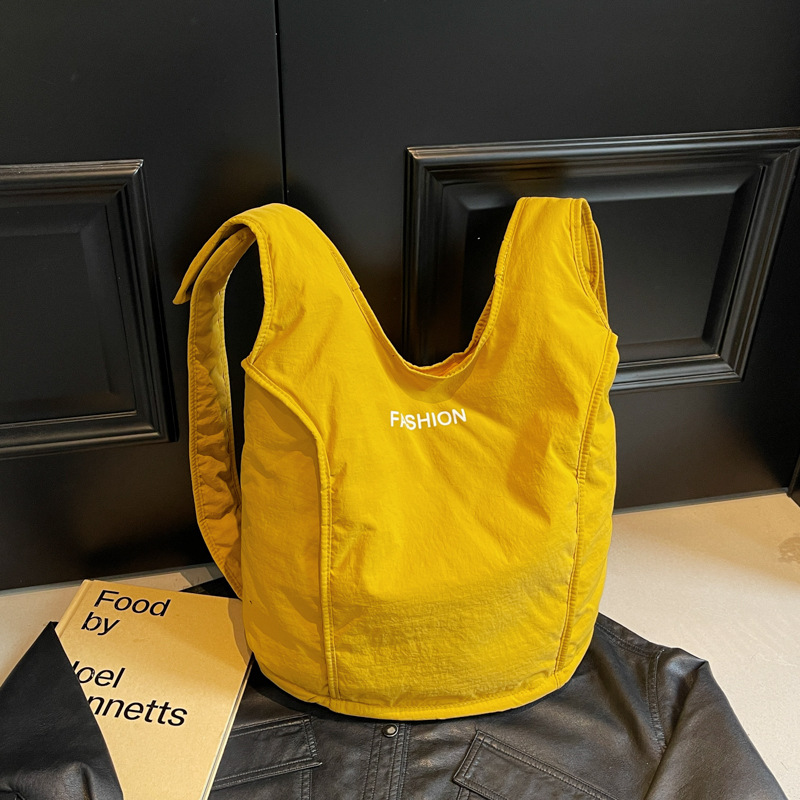 La versión coreana de nicho lazywind mochila de damas ocio paquete de clase de estudiantes ligeros 2025 nuevo paquete de ejercicio deportivo