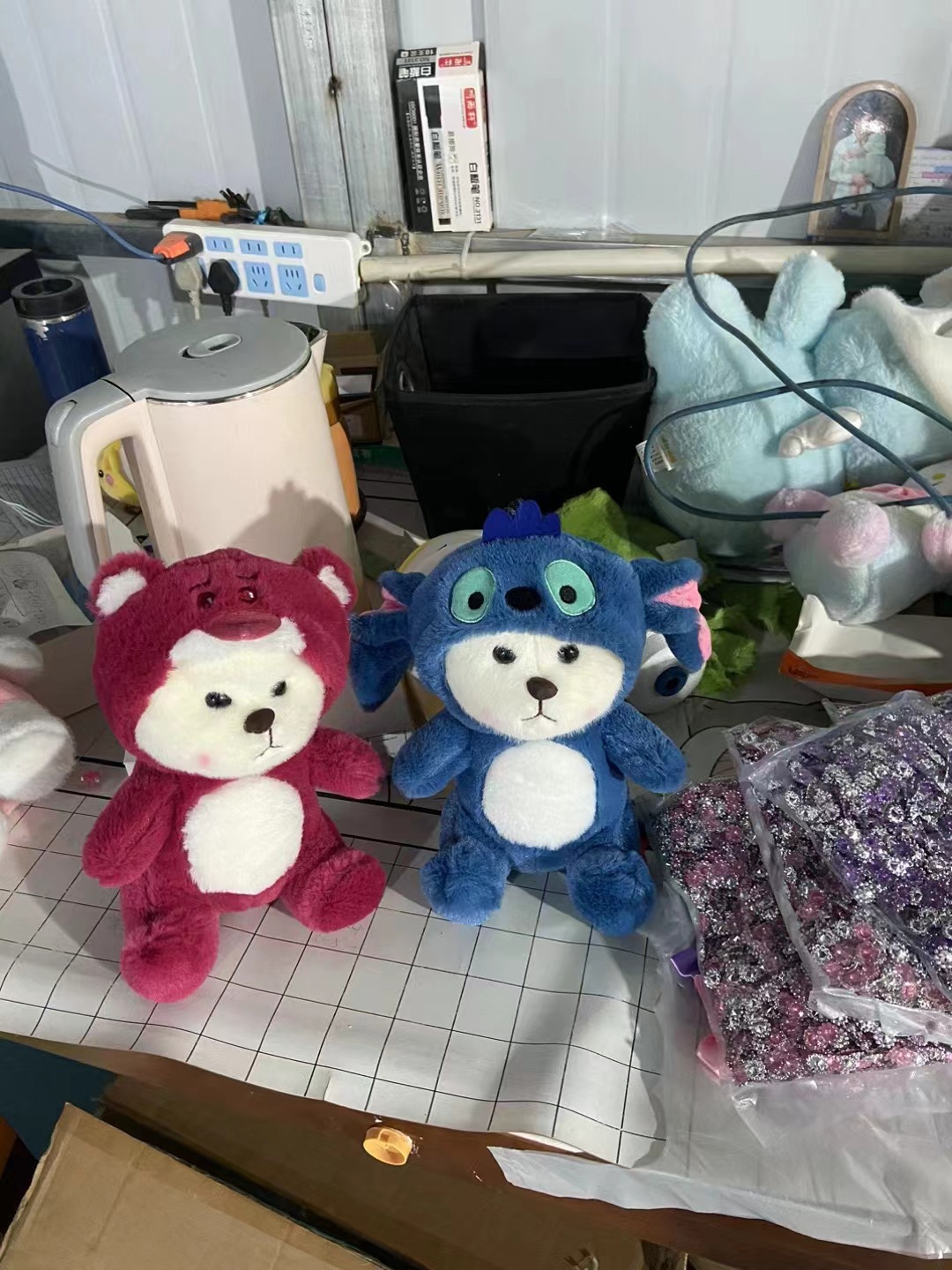 Quitate el sombrero, Mona Bear