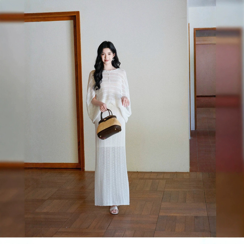 Elegant and Simple Commuter Knit Two-Piece Set, Thin Batwing Herringbone Long Skirt, Fashionable, Minimalist, and Durable, Everyday Outfit Set Elegant and Simple Commuter Knit Two-Piece Set, Thin Batwing Herringbone Long Skirt, Fashionable, Minimalist, and Durable, Everyday Outfit Set