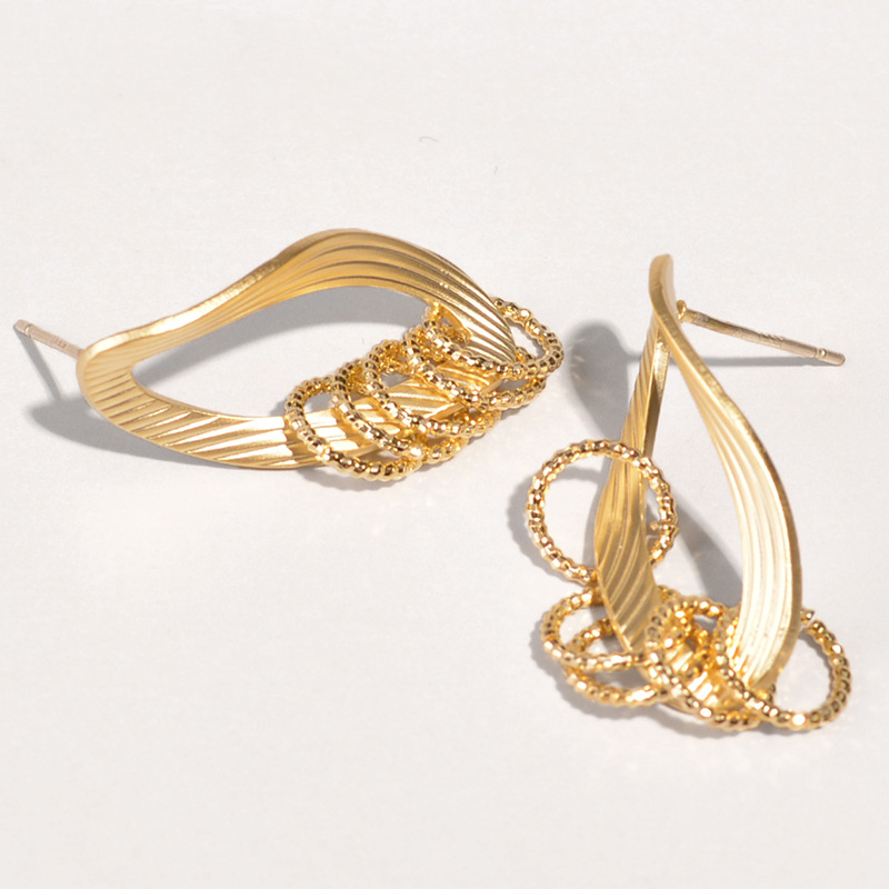 1 Pair Elegant Geometric Copper Earrings display picture 4