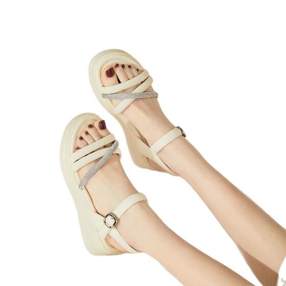 [Explosions in stock] thick-soled comfortable sandals 2025 summer new student one-word sandals with skirt women's shoes