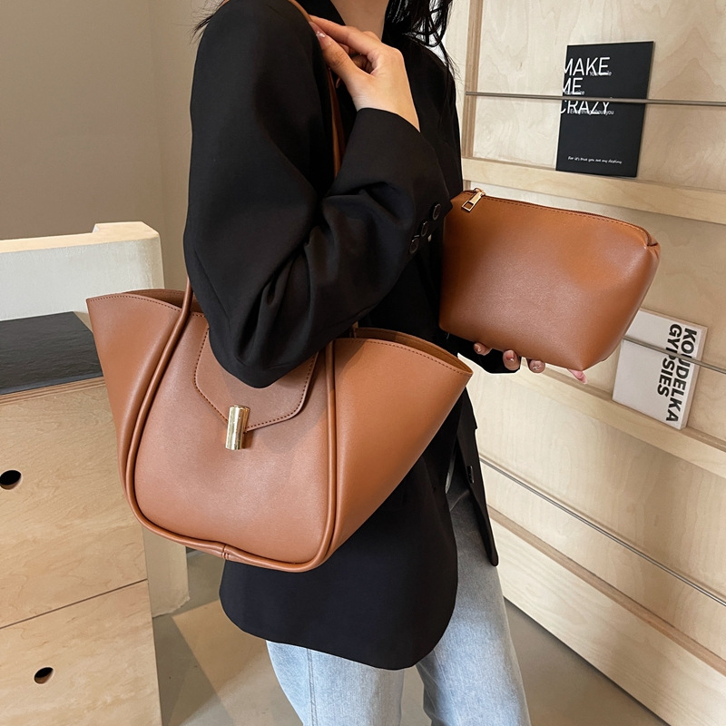 French-Style Niche Vegetable Basket Bag, Large Capacity, Retro Simple Tote Bag, Versatile and Trendy Shoulder Bag for Women