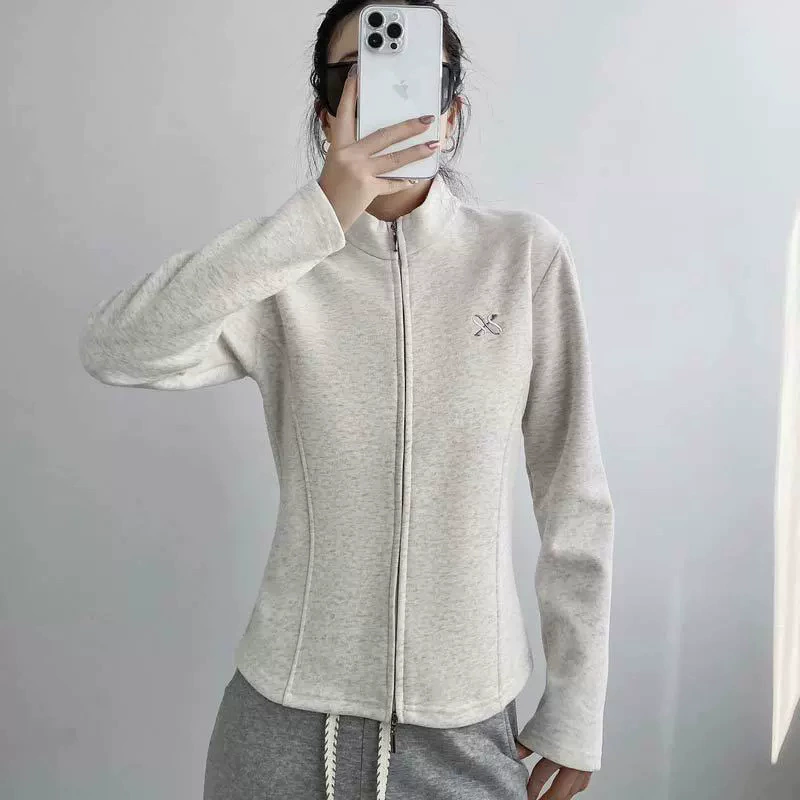 2025 Весенний дизайн застежки-молнии для талии повседневный повседневный сплошной цвет простой простой простой и простой спортивный дебилизированный стиль воротник куртка для женщин