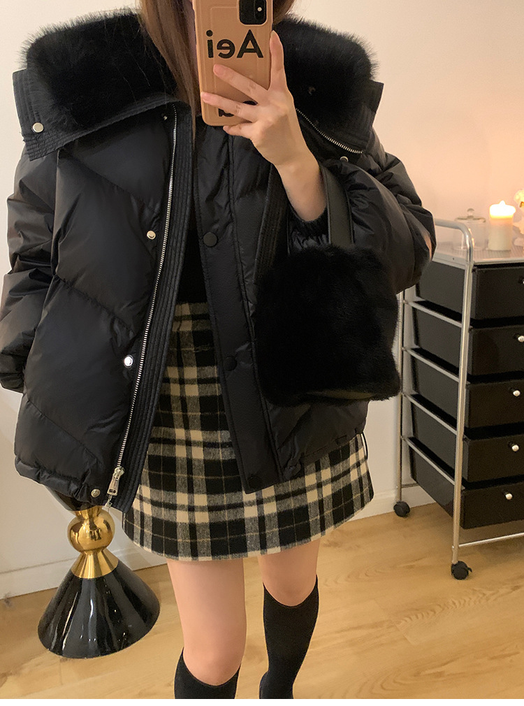 大きい毛の襟の小さい子供の羽毛の綿服の女性のタイプの冬の2024新型の韓国版は縄の短い綿入れの綿服のコートを引き出します。