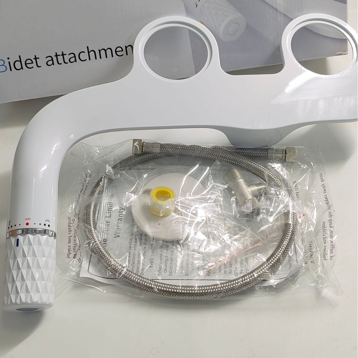 Conector en T de 3/8", Estándar Europeo, Blanco, Una Pieza