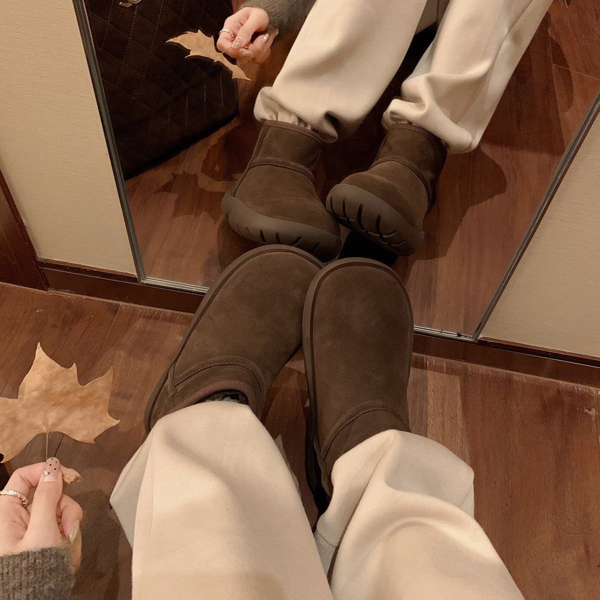 Stivali da neve invernali da donna con fodera in pelliccia sintetica, suola in gomma spessa, punta rotonda e design basso per un comfort casual e caldo. Stivali invernali corti e profondi._voghion.com