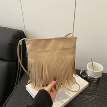 С���͹����K����Ů2025�¿�б���ĥɰ�q������r�ִ������μ��