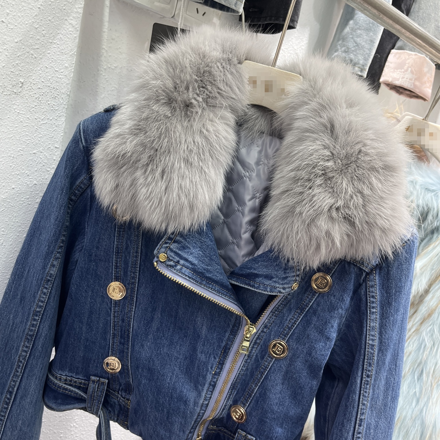 Women's Short Denim Jacket With Fox Fur Collar & Lining, Stylish Cropped Coat For Petite, Streetwear Fashion Outerwear_mkmklike.com