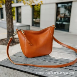 真皮女包;女士斜挎包;女士手提包