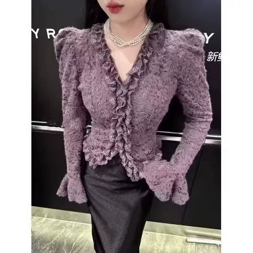 法式复古温柔风V领磨毛加绒蕾丝衫女春季修身显瘦打底内搭上衣