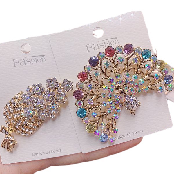 Elegante Brosche Mit Perlen Und Perlmutt Goldfarben Veredelt_voghion.com