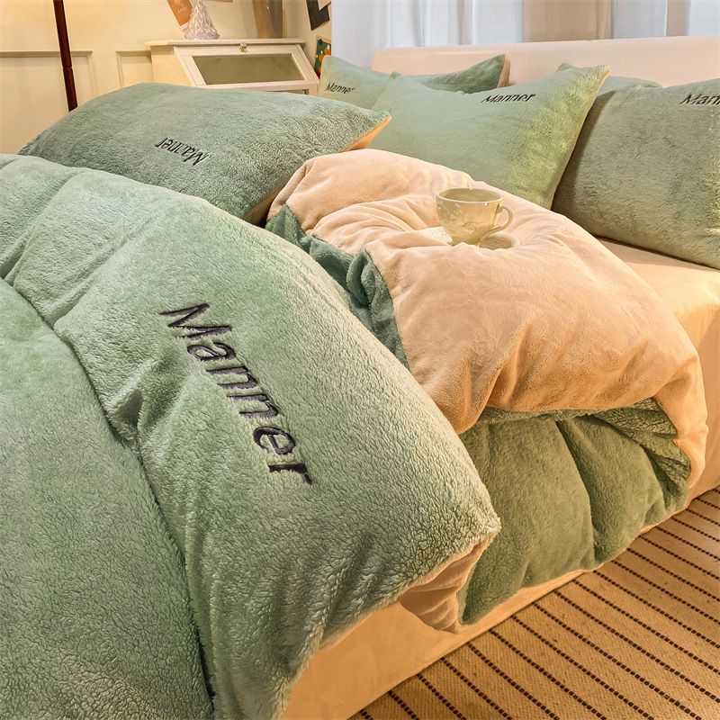 Juego de cama de lana de leche de invierno de cuatro piezas 2024 nuevo juego de sábanas de lana de coral de tres piezas